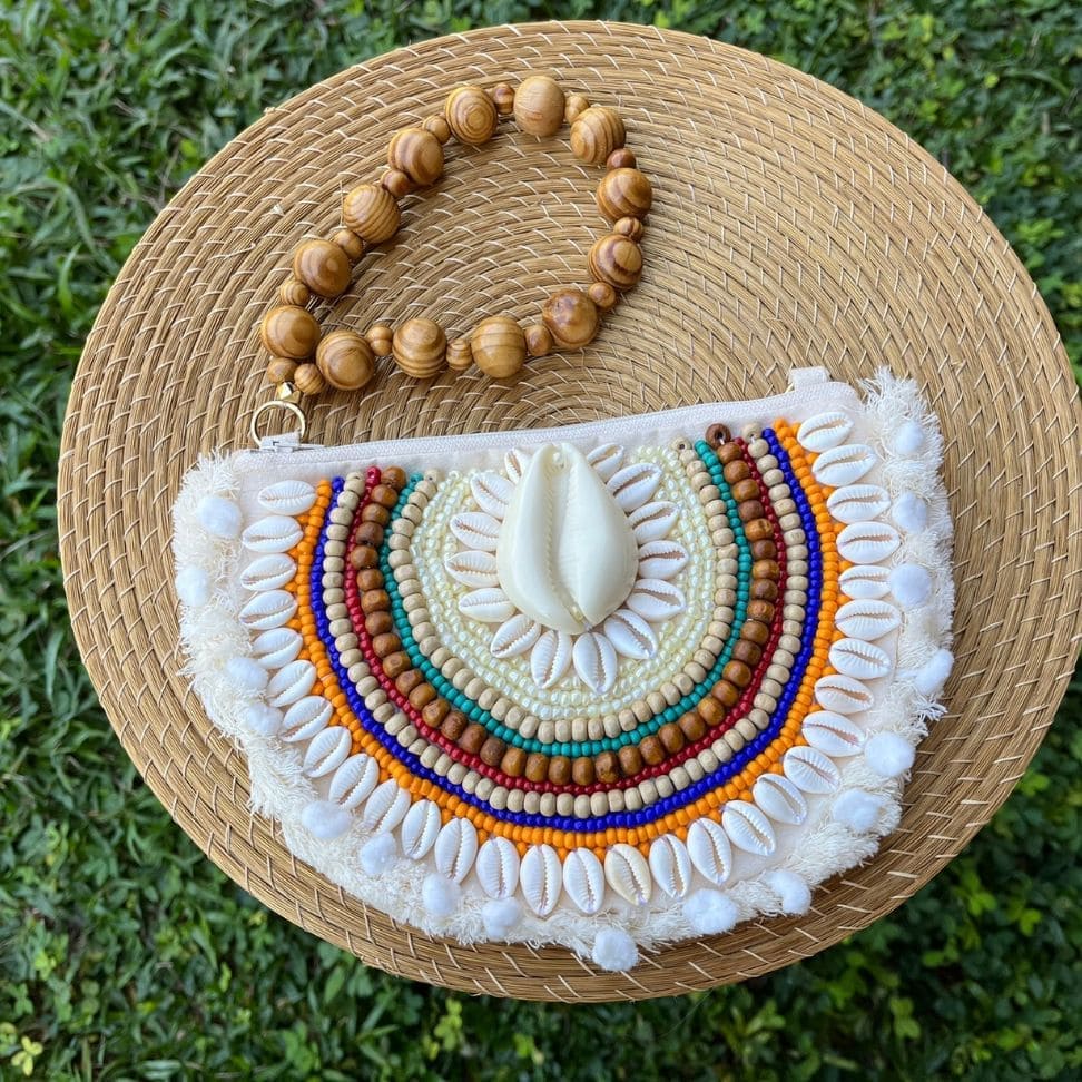 Carteira Mandala com Conchas e Miçangas