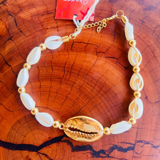 Colar Cowrie Dourado