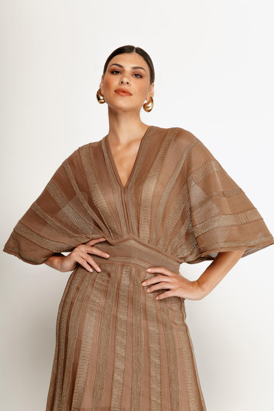 Vestido Longo Bronze Listrado em Trama Leve