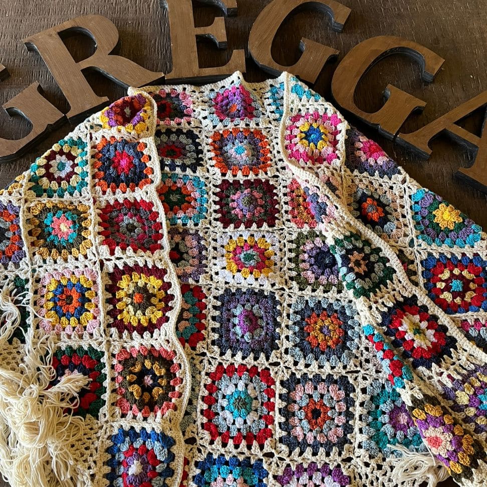 Xale Mandala Gregga – Crochê & Cores com Alma